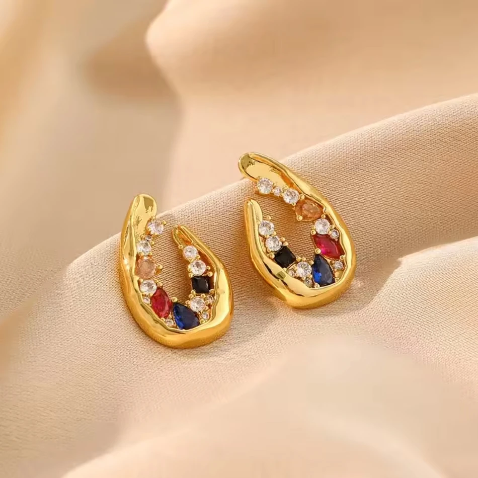 Pendientes de mujer de moda de joyer&iacute;a personalizada OEM de lat&oacute;n con forma geom&eacute;trica de oro de 18