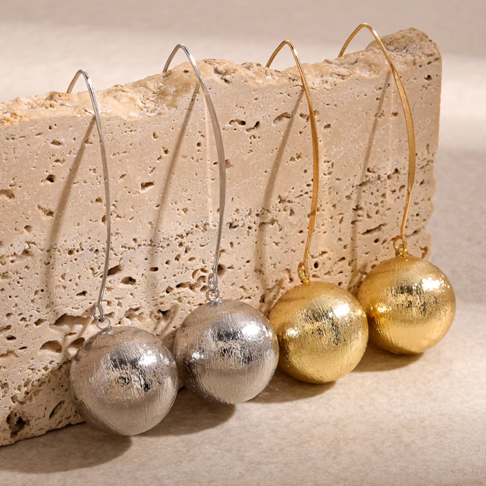 Pendientes de gota geométricos de moda de lujo de alta gama, joyería personalizada OEM, Color oro cepillado, ajuste de bisel brillante, pendientes de moda