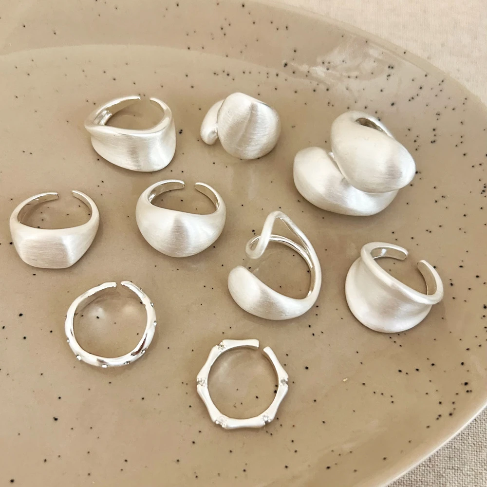 Proveedor de joyer&iacute;a de plata 925 personalizada Anillo geom&eacute;trico Mobius para el dedo &iacute;ndice Anillos