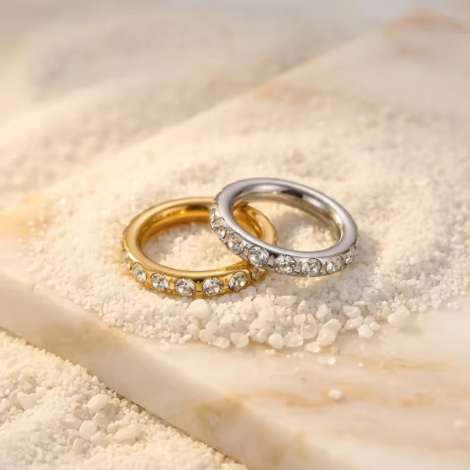 Joyer&iacute;a personalizada OEM minimalista de acero inoxidable delicado y oro de 18K Anillo chapado Imper